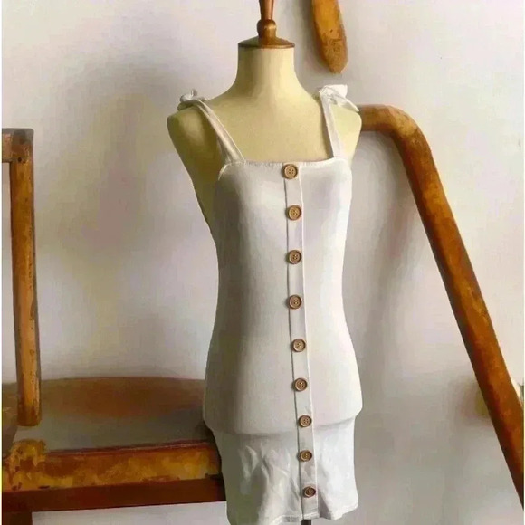 🌸$5 CUTE LITTLE WHITE DRESS! 👗 - Picture 1 of 4